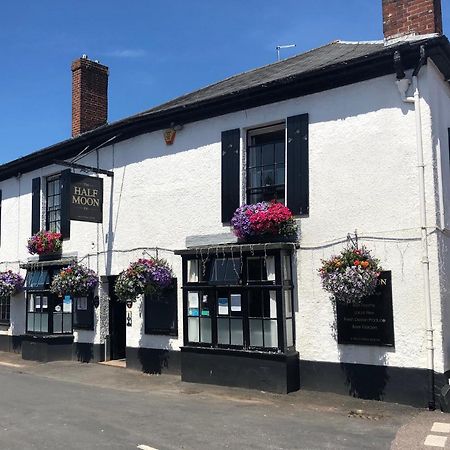 Half Moon Inn Exeter Exteriör bild